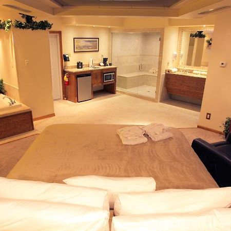 Sybaris Pool Suites - Indianapolis Oda fotoğraf