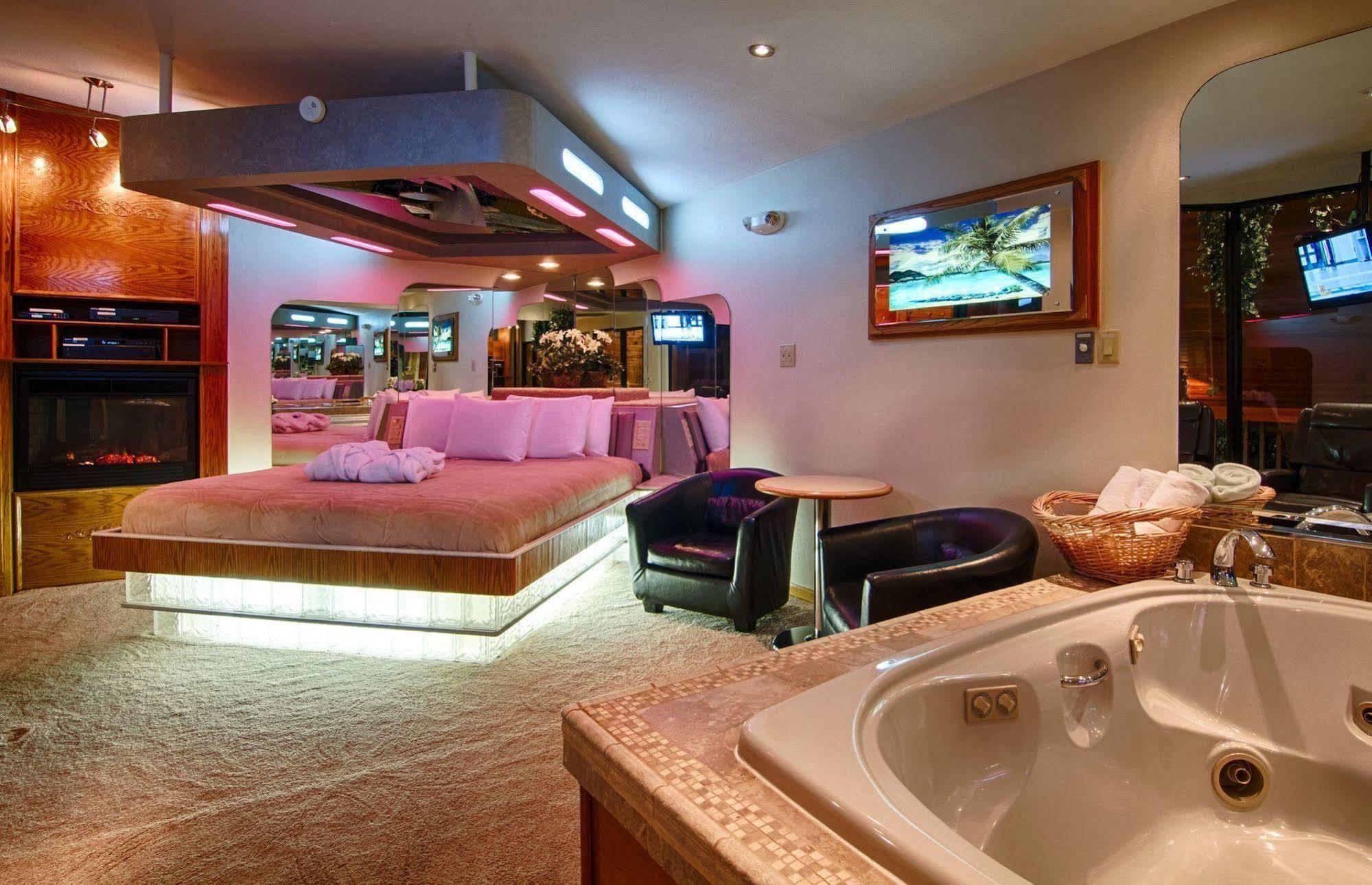 Sybaris Pool Suites - Indianapolis Dış mekan fotoğraf