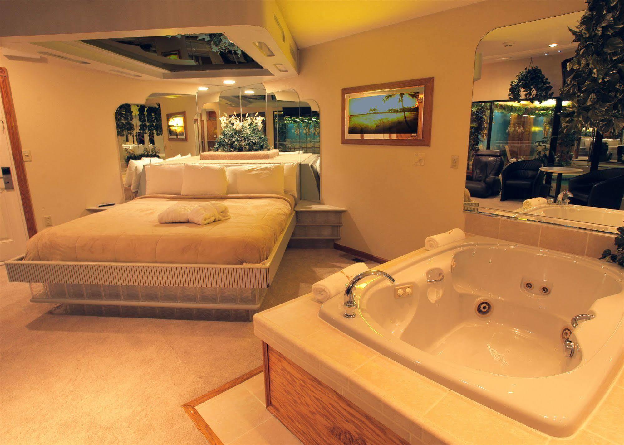 Sybaris Pool Suites - Indianapolis Dış mekan fotoğraf