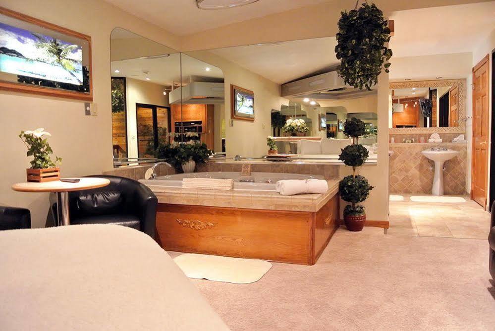 Sybaris Pool Suites - Indianapolis Dış mekan fotoğraf