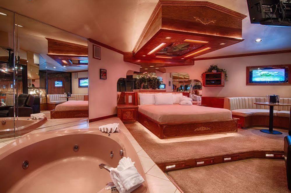 Sybaris Pool Suites - Indianapolis Dış mekan fotoğraf